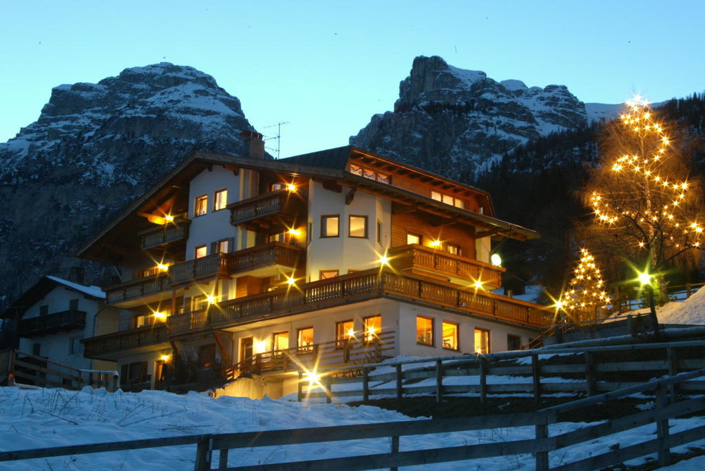 Hotel Garni Miriam à La Villa  Extérieur photo
