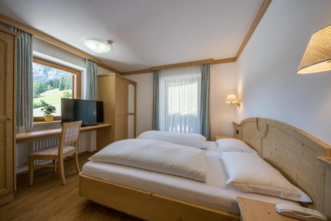 Hotel Garni Miriam à La Villa  Extérieur photo